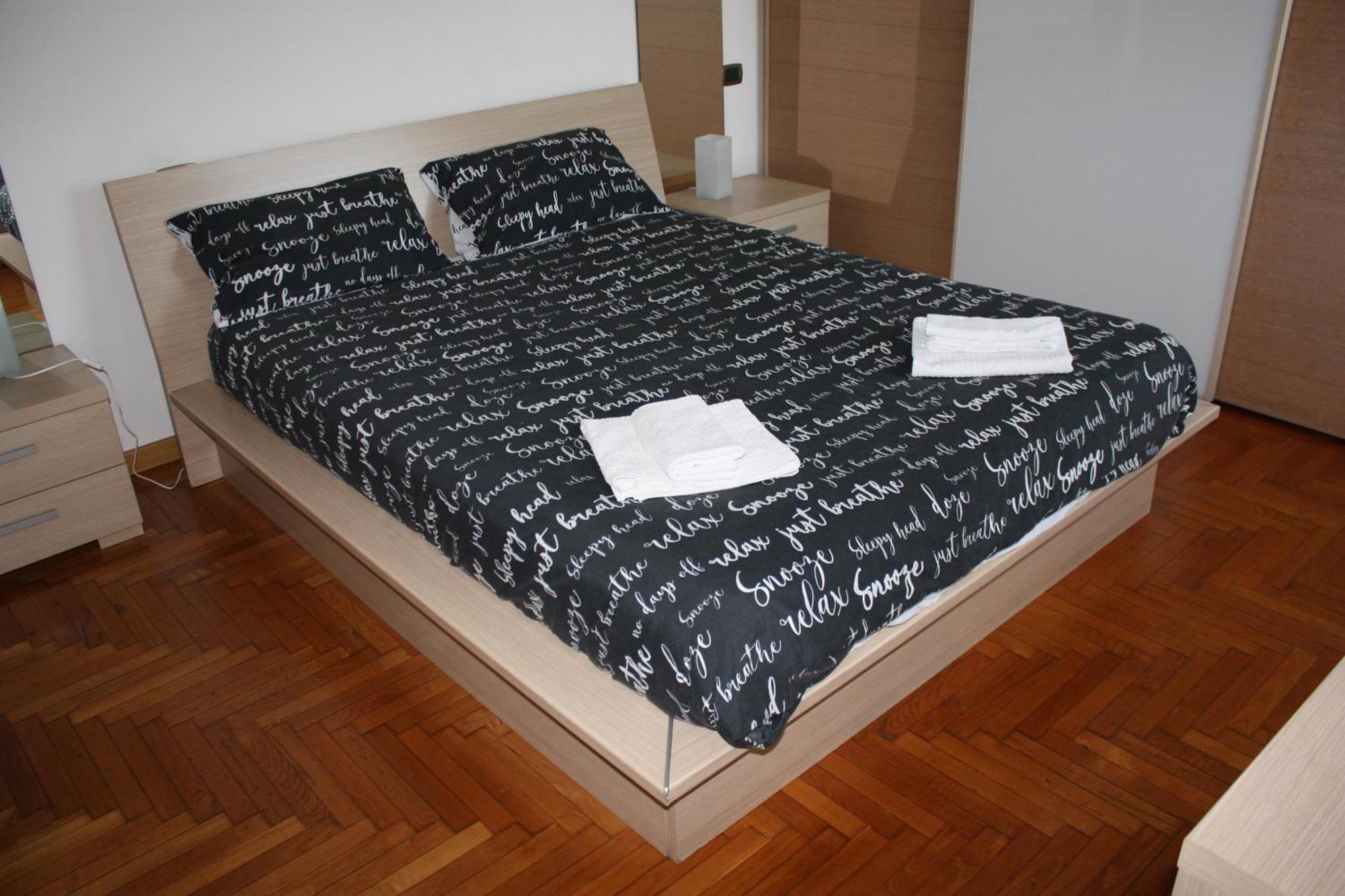 Elegante Appartamento Trilocale — Foto 2